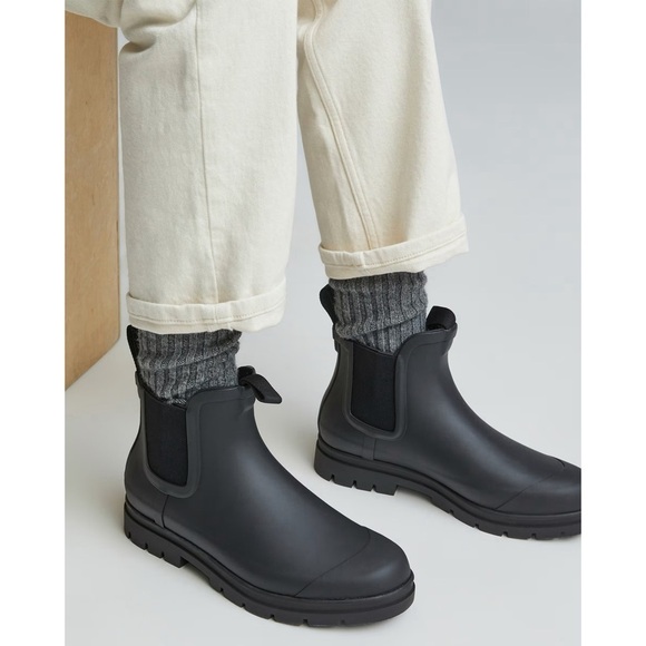 Everlane Shoes - NEW Everlane The Rain Boot 11 Black Ankle Slip Resistant Comfort Rubber Lug Sole